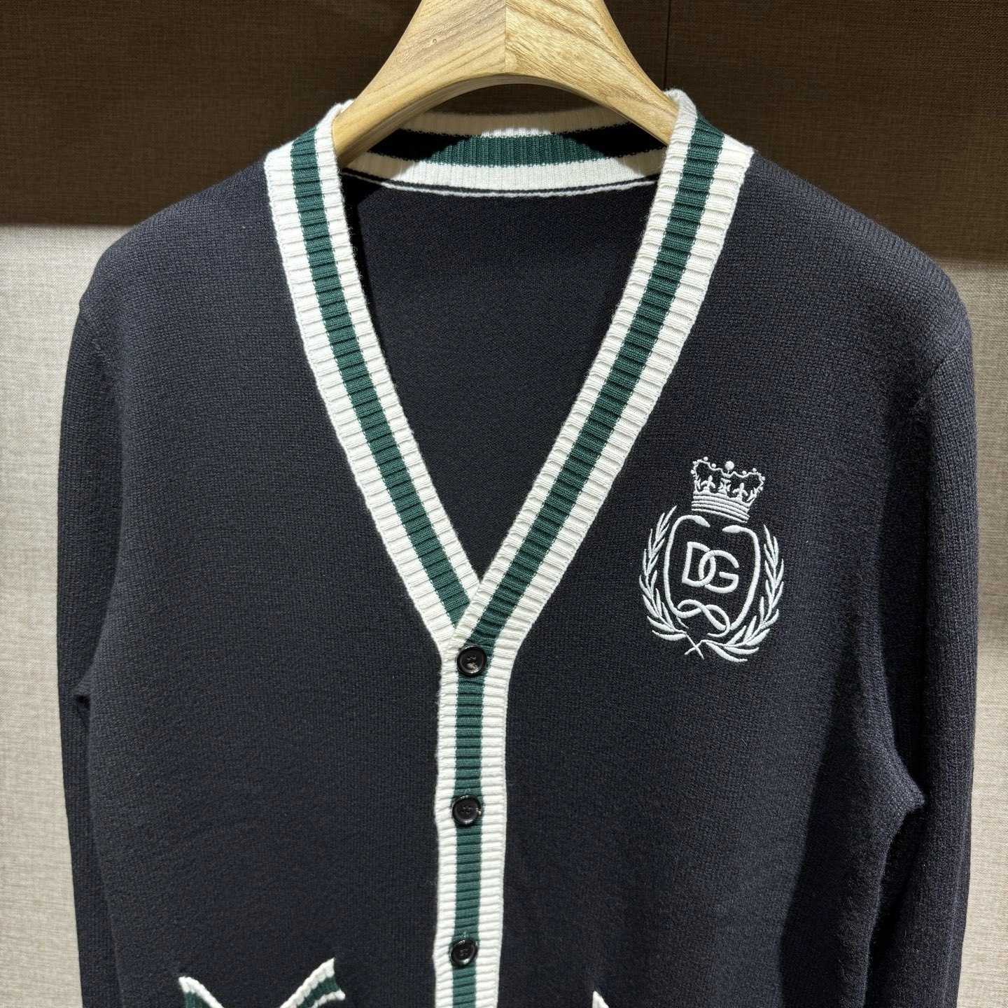 wg.luxury-- 4o835& wool embroidery item: E-F453I2830